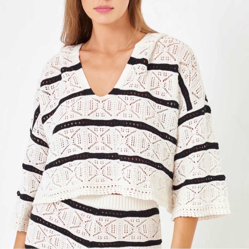 NWT L*Space Diamond Eyes Black and White Knit Cover Up Hoodie. Size Medium.
